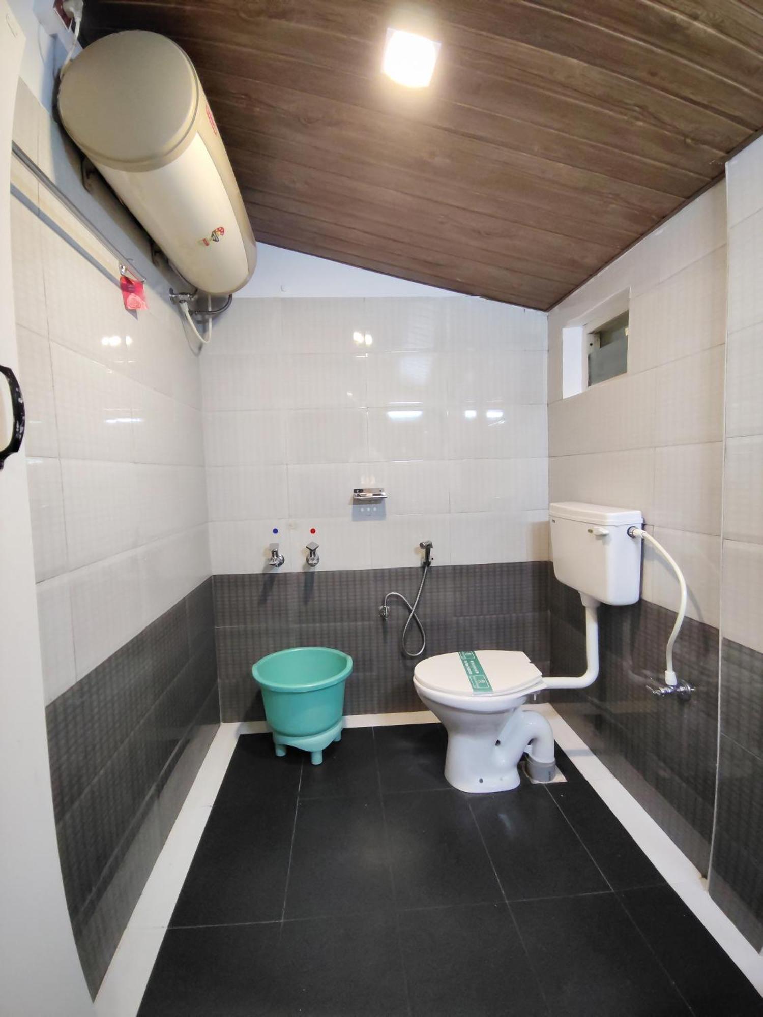 7 Roads Resort 50Mts To Lake Kodaikanal Room photo